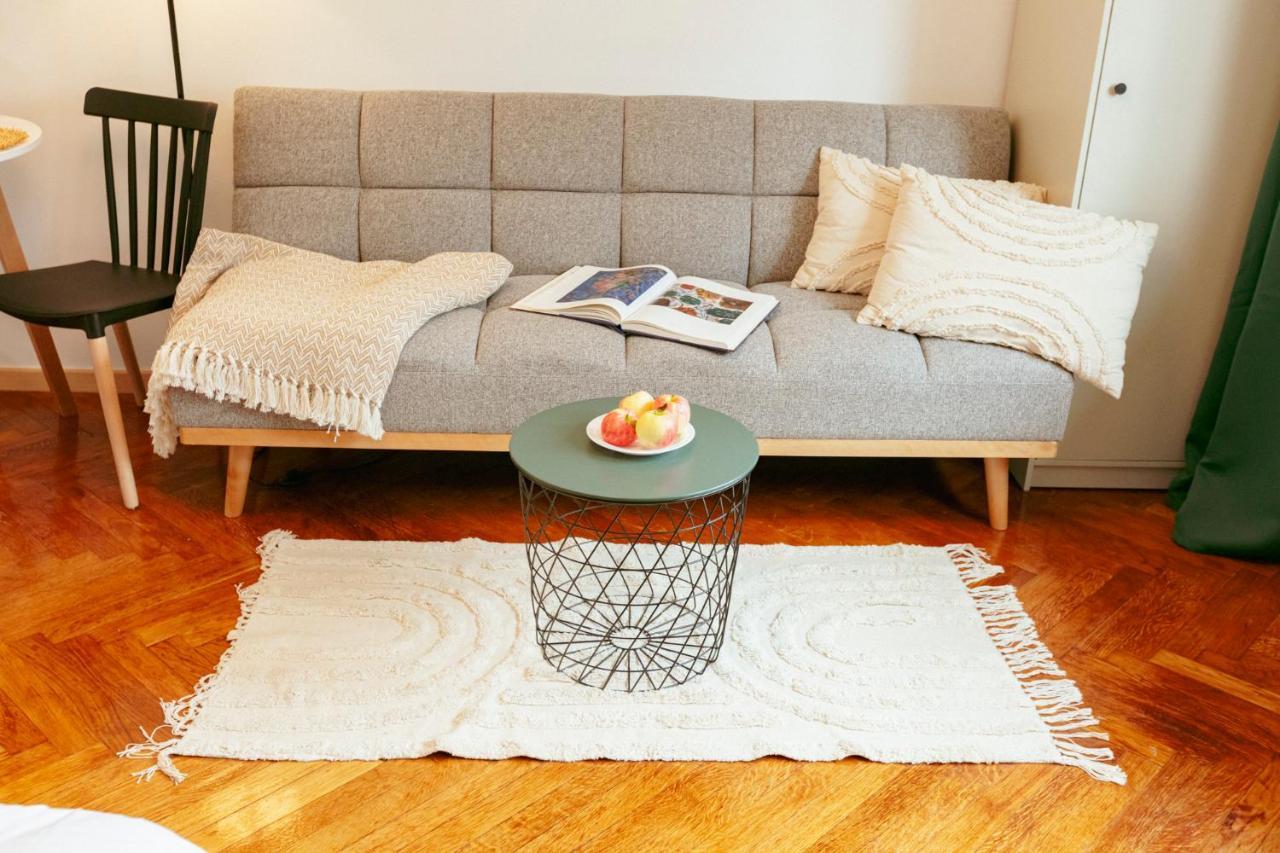 Chmielna - 250M Od Zlotych Tarasow, 350M Od Dworca Centralnego - Wifi - Smart Tv 55 Cali - Better Rental Варшава Экстерьер фото